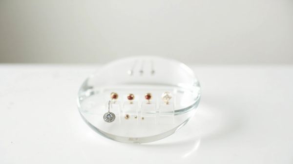 Organisez vos bijoux avec un rangement boucle d'oreille pratique